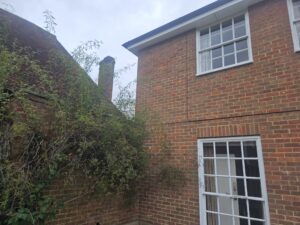 Cable run along the outside of the house3